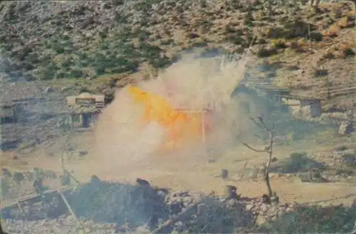 Sammelbild Karl May, Filmszene Winnetou III, Unter Geiern, Nr. 208, Saloon in Flammen