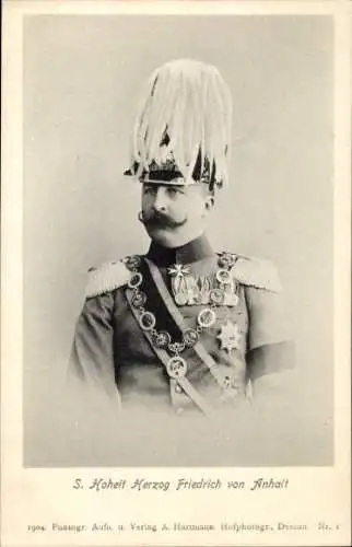 Ak Herzog Friedrich von Anhalt, Portrait in Paradeuniform, Orden