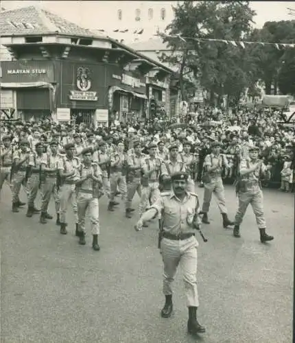 Foto Jerusalem Israel, Marschierende Soldaten