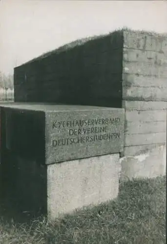 Foto Langemarck Langemark Westflandern, Gedenkstein auf dem Friedhof, Kyffhäuserverband