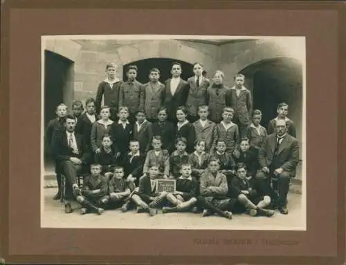 Studentika Foto Turckheim Elsass Haut Rhin, Schulklasse, Gruppenaufnahme 1931