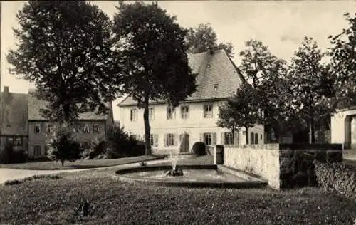 Ak Hainichen in Sachsen, Altes Pfarrhaus, Fontäne