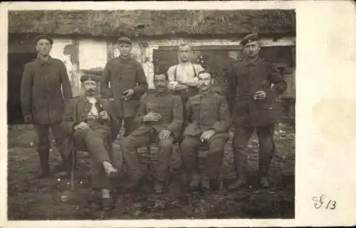 Foto Ak Deutsche Soldaten in Uniformen, I WK