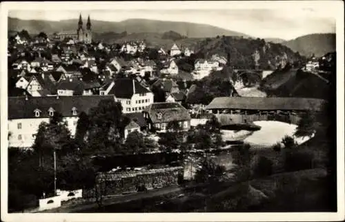 Ak Forbach im Schwarzwald, Gesamtansicht, Brücke, Kirche