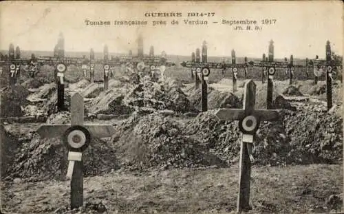 Ak Verdun Meuse, Tombes francaises