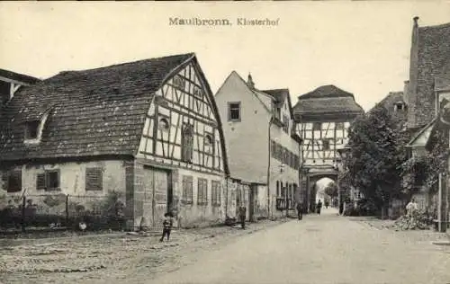 Ak Maulbronn im Schwarzwald, Klosterhof