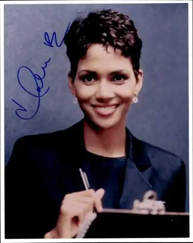 Foto Schauspielerin Halle Berry, Portrait, Autogramm