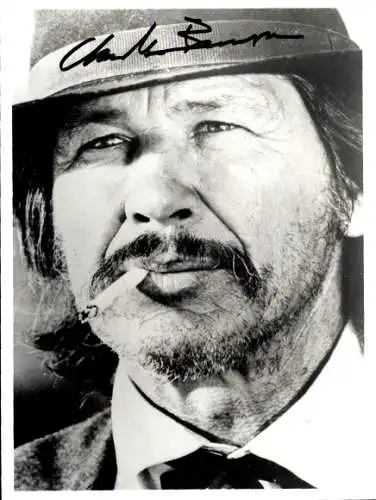 Foto Schauspieler Charles Bronson, Portrait, Autogramm