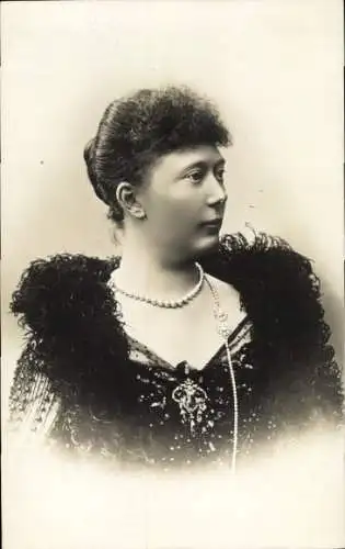 Ak Herzogin Marie von Anhalt, Portrait, Schal, Perlenkette