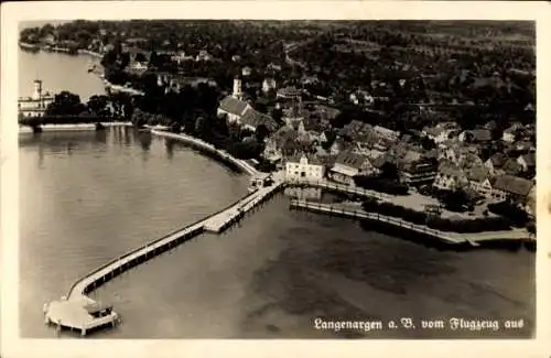 Ak Langenargen am Bodensee, Totalansicht, Fliegeraufnahme