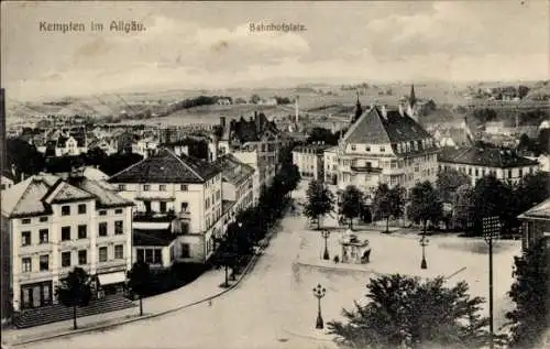 Ak Kempten im Allgäu Schwaben, Bahnhofplatz