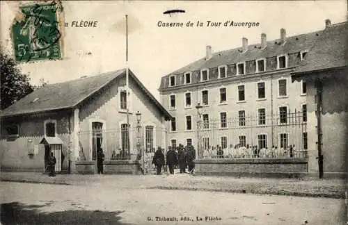 Ak La Flèche Sarthe, Kaserne Tour de Auvergne