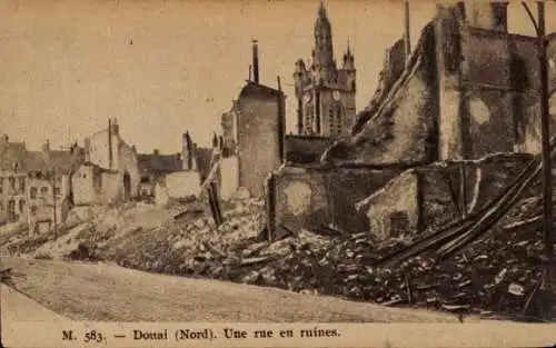 Ak Douai Nord, Une rue en ruines