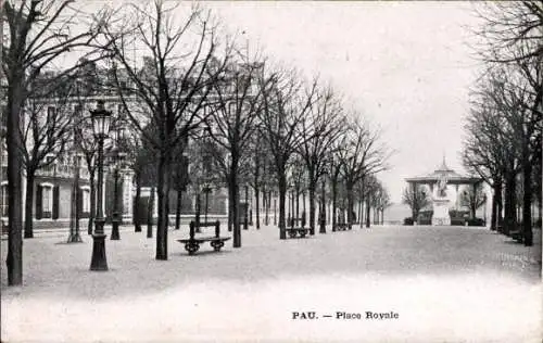 Ak Pau Pyrénées-Atlantiques, Place Royale