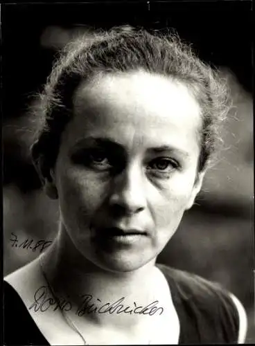 Foto Schauspielerin Doris Buchrucker, Portrait, Autogramm