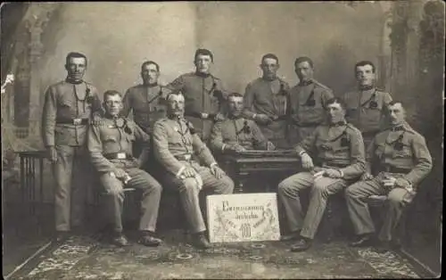 Foto Ak Bozen Bolzano Südtirol, Soldaten in Uniformen, Gruppenfoto