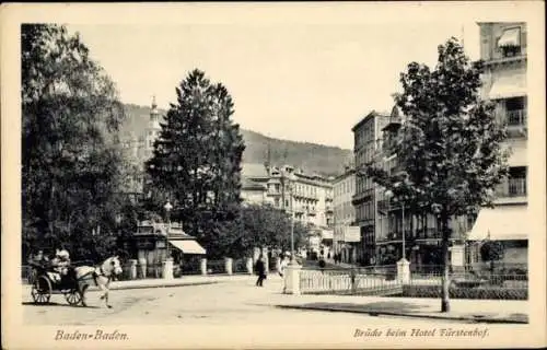 Ak Baden Baden am Schwarzwald, Brücke, Hotel Fürstenhof