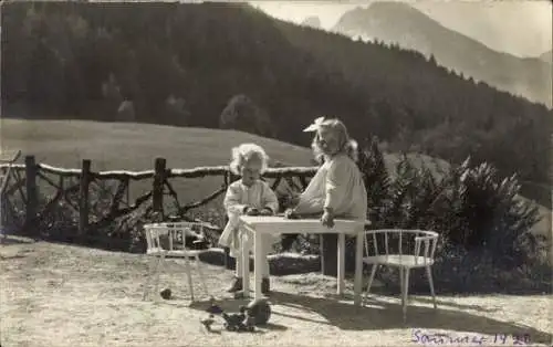 Foto Ak Prinzessin Viktoria Marina mit Prinz Wilhelm Viktor von Preußen