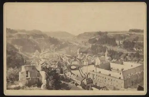 Cabinet Foto Pfaffenthal Teil der Stadt Luxemburg, Blick auf Häuser, Kirchen, Brücke, Fluß