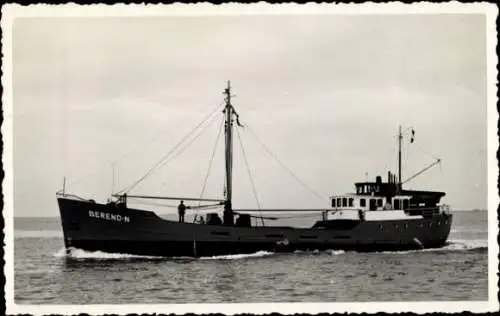 Foto Ak Fischerboot Berend-N, Fischfang