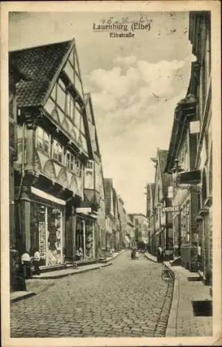 Ak Lauenburg an der Elbe, Blick in die Elbstraße mit Geschäften