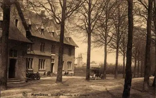 Ak Maredsous Namur, Blick auf das Hôtel d'Emmaüs und die Abtei