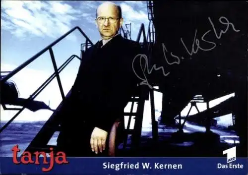 Ak Schauspieler Siegfried W. Kernen, Portrait, Autogramm, Serie Tanja, Brücke