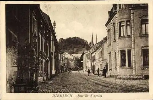 Ak Diekirch Luxemburg, Rue de Stavelot, Straßenpartie im Ort