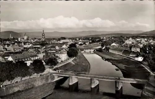 Ak Rastatt im Schwarzwald Baden, Gesamtansicht, Brücke