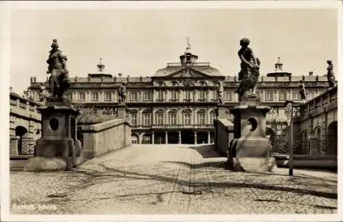 Ak Rastatt im Schwarzwald, Schloss, Statuen