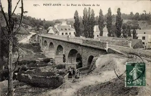 Ak Pont Aven Finistère, Eisenbahnbrücke