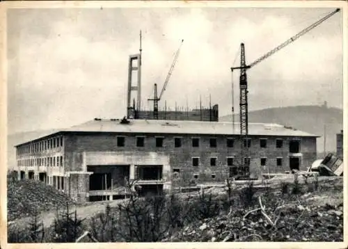 Ak Altenhunden Lennestadt im Sauerland, Missionsschule Maria Königin, Baustein, Kran