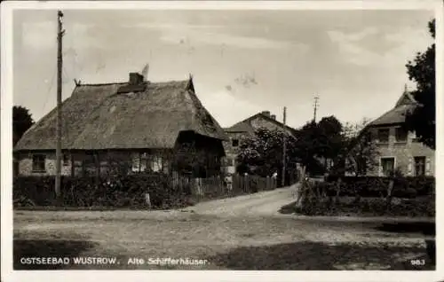 Foto Ak Ostseebad Wustrow Fischland, Alte Schifferhäuser