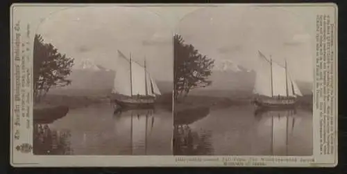 Stereo Foto Japan, Blick zum Fujiyama, im Vordergrund Segelboot