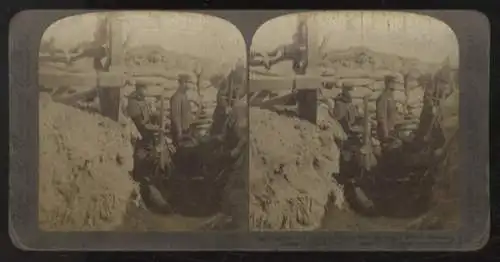 Stereo Foto Japan. Soldaten in einem eroberten russischen Fort, Belagerung von Port Arthur