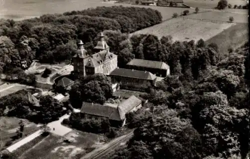 Ak Kettwig Essen im Ruhrgebiet, Schloss Hugenpoet, Hotel, Fliegeraufnahme