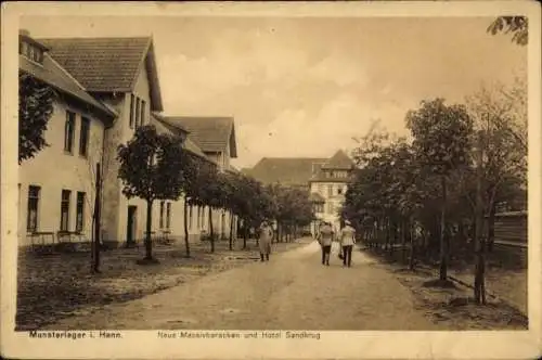 Ak Munster im Heidekreis, Truppenübungsplatz Munsterlager, neue Massivbaracken, Hotel Sandkrug