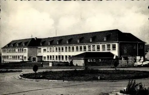 Ak Saint Vith Sankt Vith Wallonien Lüttich, Volksschule