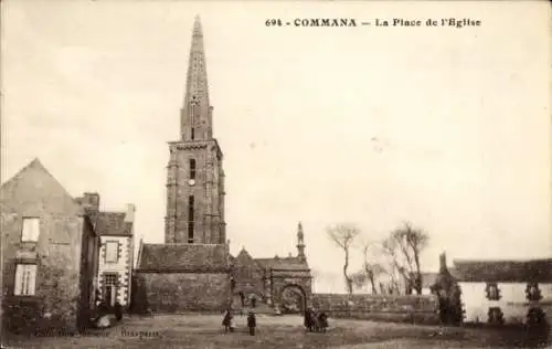 Ak Commana Finistère, Place de Église