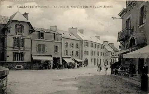 Ak Carantec Finistère, Place du Bourg und Hotel