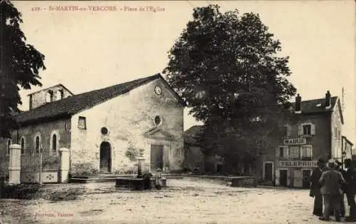 Ak St Martin en Vercors Drôme, Place de l'Eglise