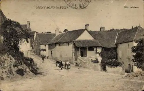 Ak Montagny les Buxy Saône-et-Loire, La Place