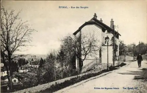 Ak Épinal Lothringen Vosges, Rue des Soupirs, Haus, Straßenpartie