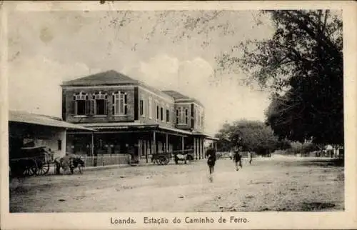 Ak Luanda Angola, Estacao do Caminho de Ferro, Bahnhof, Straßenseite