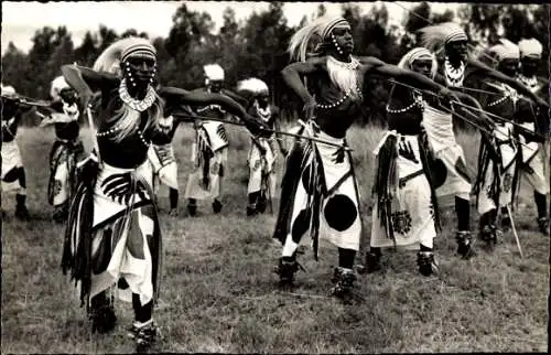 AK Belgisch-Kongo, Ruanda, Urundi, Watusis-Tänzer, Brüssel Expo 1958