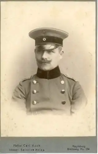 Kabinett Foto Magdeburg, Deutscher Soldat in Uniform, Portrait