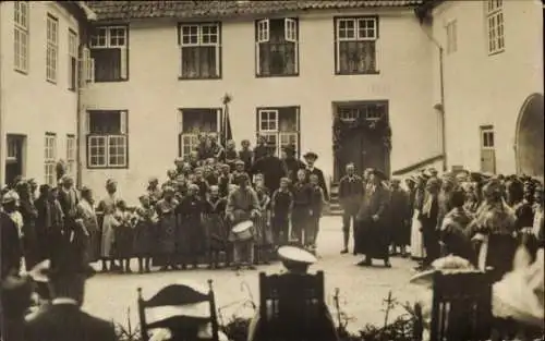 Foto Ak Neuenburg Zetel in Oldenburg Friesland, Fest, Trommler