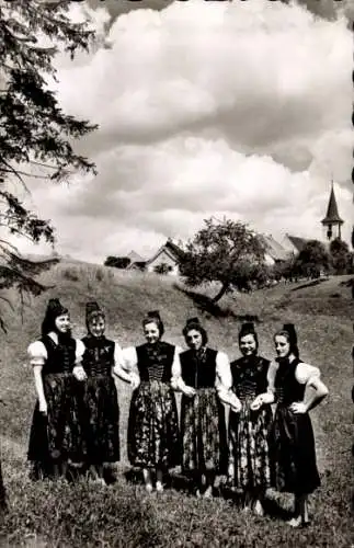 Ak Birkendorf im Schwarzwald Baden Württemberg, Frauen in Volkstrachten