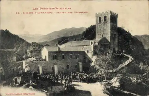 Ak Casteil Pyrénées Orientales, Abbaye Saint Martin du Canigou, Arrivee d'un Pelerinage