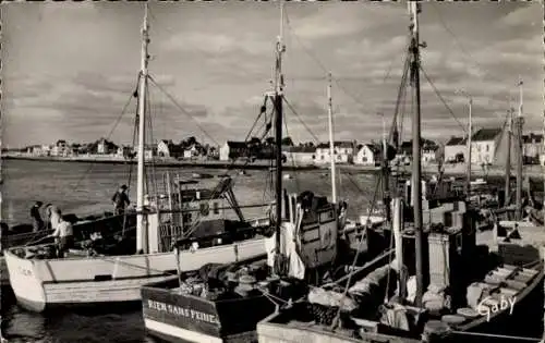 Ak Île Tudy Finistère, Sardinenboote im Hafen